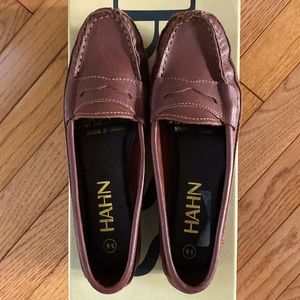 Hahn women leather upper loafers - never worn